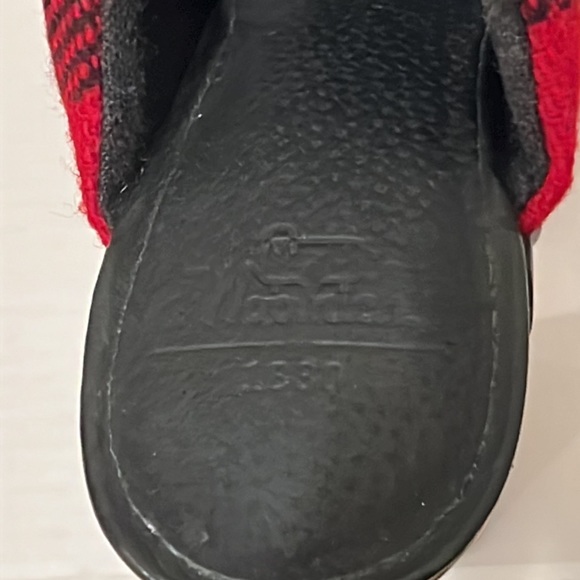 Woolrich Journalist Buffalo Plaid Mule Clogs - Picture 5 of 15